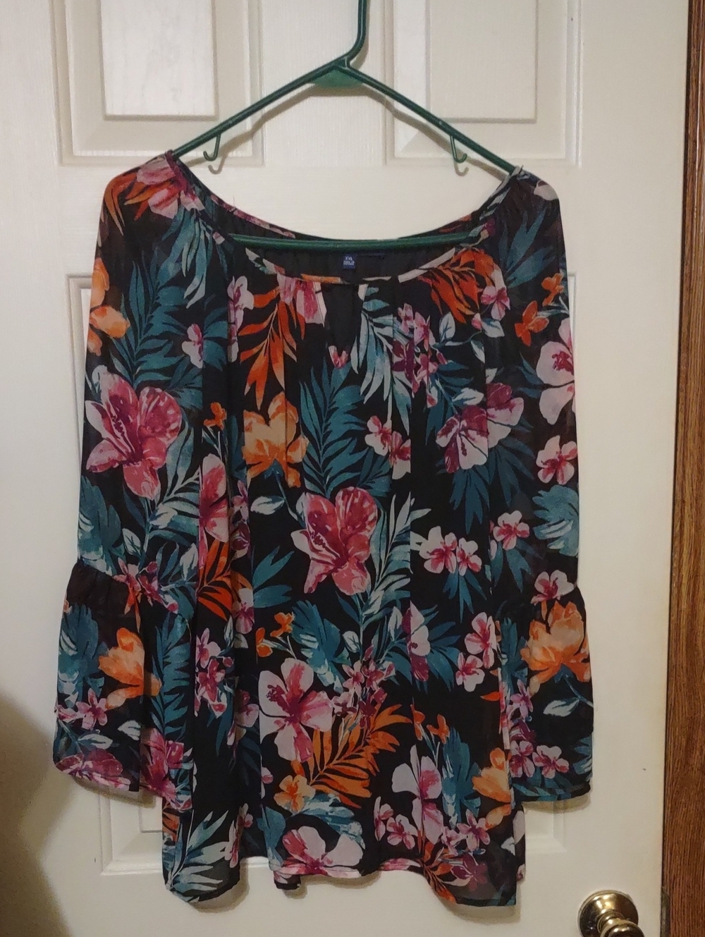 APT.9 XXL Bell Sleeved Blouse